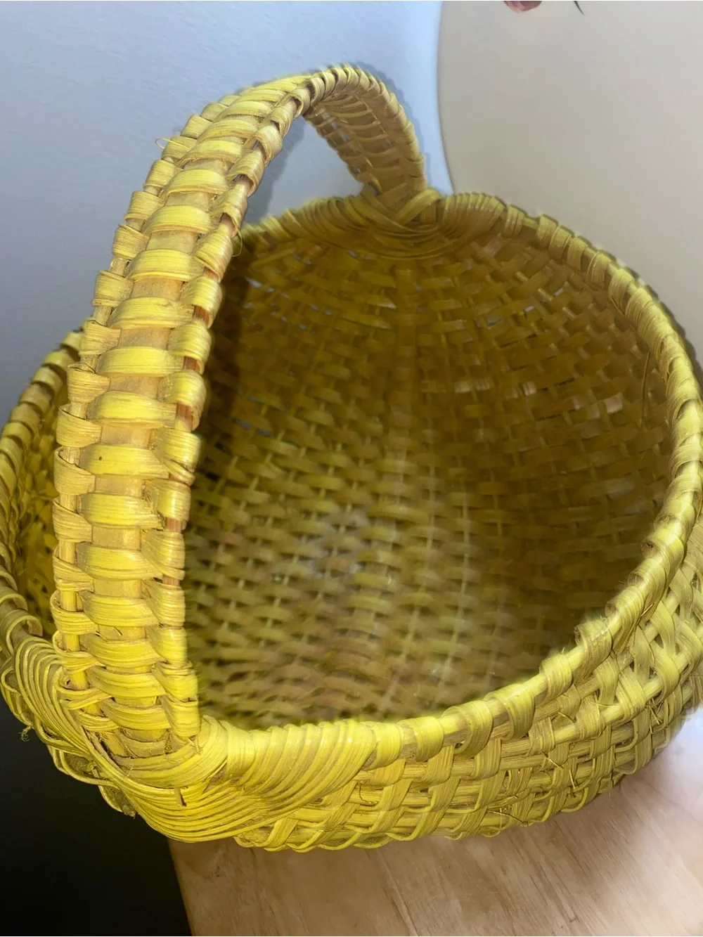 VTG Yellow Woven Buttocks Hand Basket